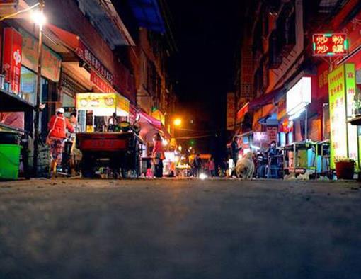 南寧四大美食街排名,中山路美食街、建政路小吃街不得錯過