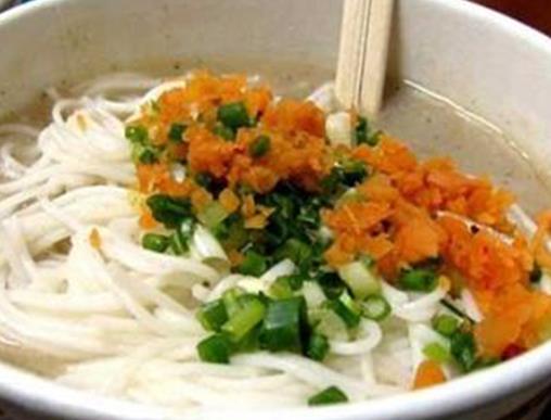 武漢戶部巷小吃美食排名,徐嫂魚糊粉知名度高,三鮮豆皮油而不膩