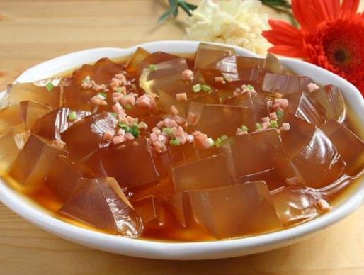 青島十大小吃排名,辣炒蛤蜊很獨(dú)特,烤小雞是青島傳統(tǒng)菜