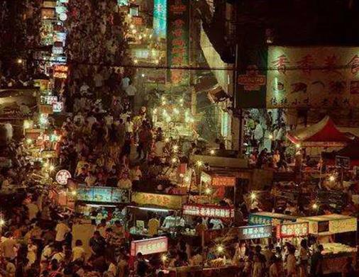天津十大小吃街排名,遼寧路小吃街的煎餅果子很不錯(cuò)
