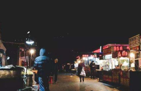 天津十大小吃街排名,遼寧路小吃街的煎餅果子很不錯(cuò)