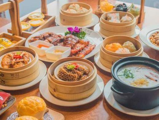 長(zhǎng)春小吃一條街排名,桂林路的肉蟹煲很好吃,紅旗街很出名