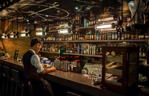 深圳本地好玩的酒吧排名,紐約風(fēng)的秘密酒吧適合聊天發(fā)呆