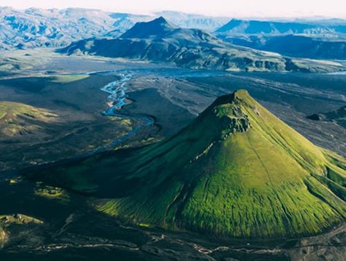 世界十大最令人驚嘆的火山,富士山是旅游勝地,埃特納火山很獨特