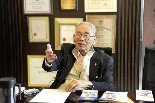 98歲賭王何鴻燊逝世后,香港90歲以上超級(jí)億萬(wàn)富豪還有這幾位