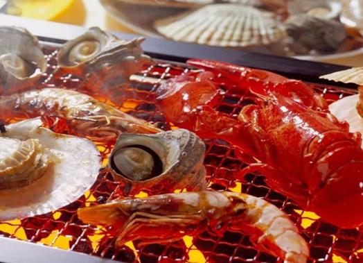 北海十大燒烤店排行榜,俏東風(fēng)海鮮餐廳、聚友緣燒烤就餐環(huán)境舒適