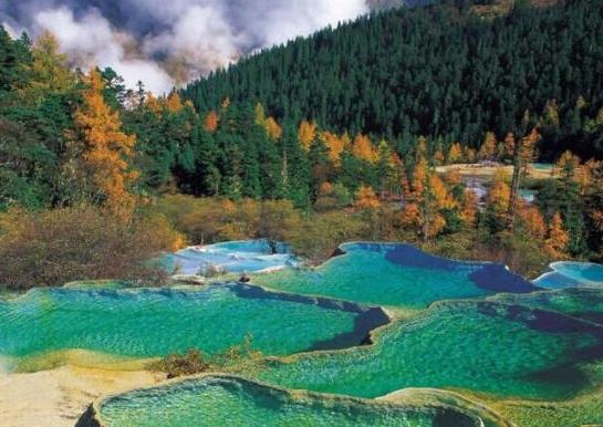 中國(guó)面積最大十大省份,新疆地處亞歐大陸腹地、西藏是世界屋脊