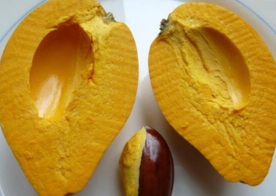 世界名字最奇葩的十大水果,蛋黃果能鎮(zhèn)靜止痛、菠蘿莓備受時(shí)尚界寵愛(ài)