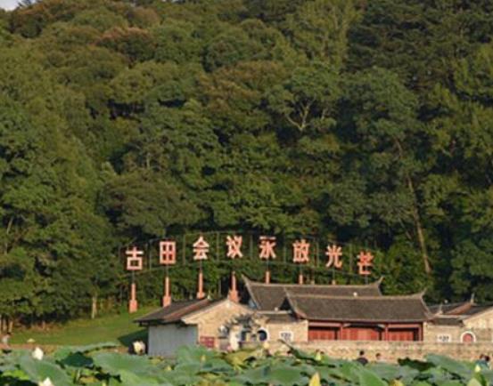 中國(guó)十大著名紅色旅游景點(diǎn),延安革命紀(jì)念地景區(qū)、西柏坡深受人們歡迎