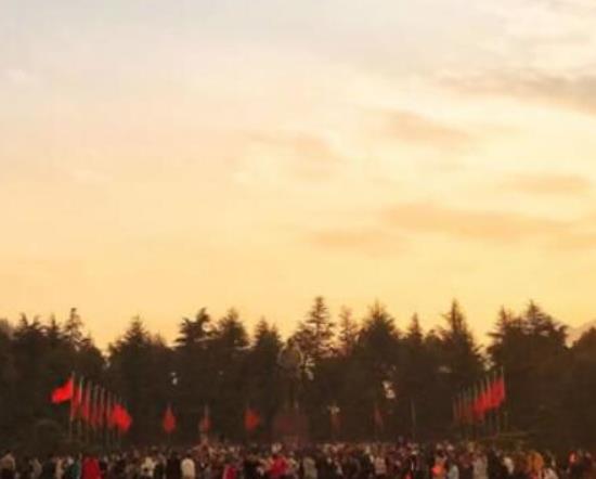 中國(guó)十大著名紅色旅游景點(diǎn),延安革命紀(jì)念地景區(qū)、西柏坡深受人們歡迎