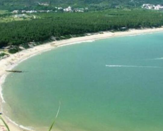 中國十大最美海灘排行榜,金沙灘沙細(xì)如粉、舟山千步沙看日出很棒