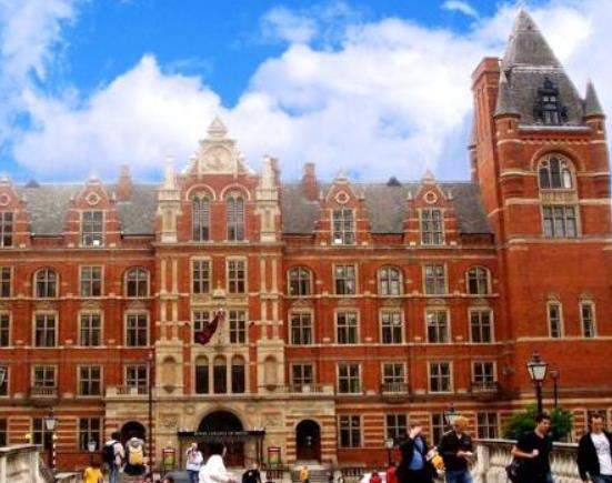 2022英國大學(xué)QS排名,牛津大學(xué)影響力很大、劍橋大學(xué)享譽(yù)全球