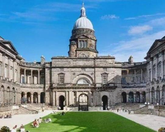 2022英國大學(xué)QS排名,牛津大學(xué)影響力很大、劍橋大學(xué)享譽(yù)全球