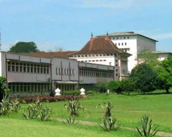 2022斯里蘭卡大學(xué)QS排名,科倫坡大學(xué)、佩拉德尼亞大學(xué)課程設(shè)置豐富