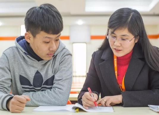 德陽市十大教育培訓(xùn)機(jī)構(gòu)排名,興唯瑋教育培訓(xùn)學(xué)校幫你鞏固基礎(chǔ)
