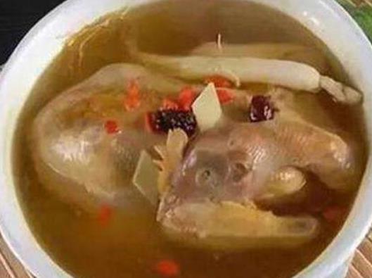 中國最出名的十大名菜排名,北京烤鴨被譽(yù)為天下美味、麻婆豆腐很經(jīng)典