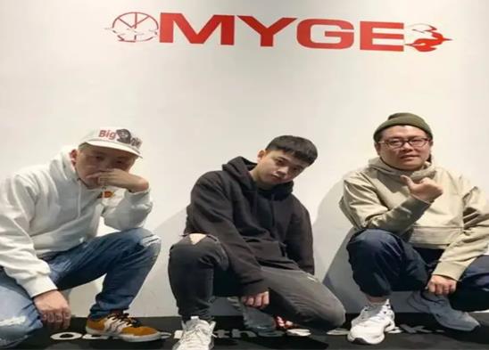國內(nèi)十大年輕人的潮牌,Stage以原創(chuàng)為主、MADNESS風(fēng)格比較簡約