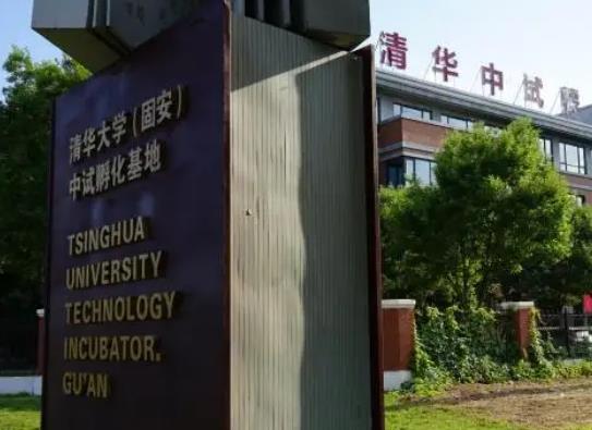 中國十大電工培訓(xùn)機(jī)構(gòu),程控教育、八方匯的講師有豐富的經(jīng)驗(yàn)