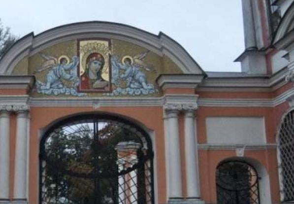 俄羅斯圣彼得堡十大旅游排行 喀山大教堂具有典型的當(dāng)時(shí)帝國風(fēng)格的特征