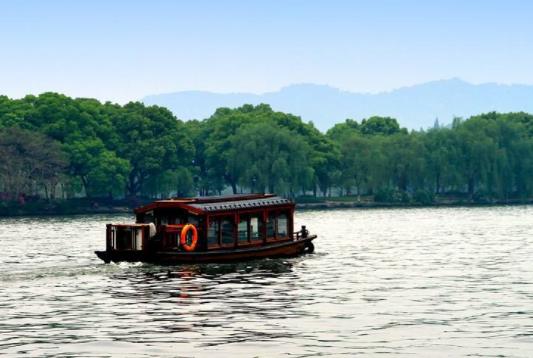 全國十大免費旅游景點排行 湖南鳳凰古城為典型的少數(shù)民族聚居區(qū)