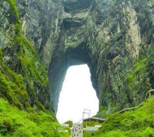 全球十大恐怖懸崖步道旅游景點(diǎn)排行 國王步道吸引了徒步者和冒險(xiǎn)家