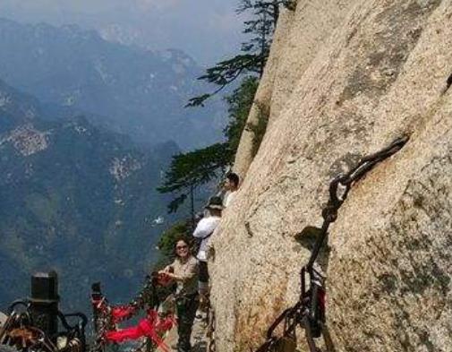 全球十大恐怖懸崖步道旅游景點(diǎn)排行 國王步道吸引了徒步者和冒險(xiǎn)家