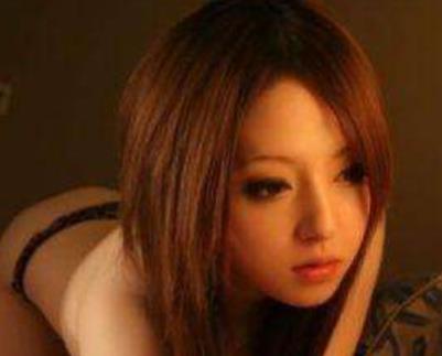 日本AV女優(yōu)排行 Max-a以蘿莉路線的小可愛出道