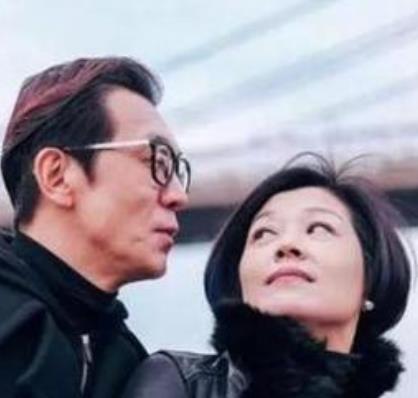 娛樂圈與同學(xué)結(jié)婚的十大明星 夏雨&袁泉兩人都畢業(yè)于中央戲劇學(xué)院