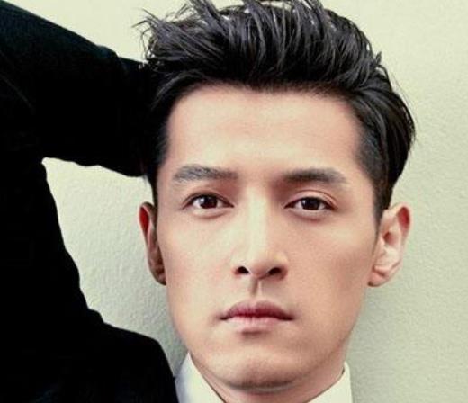 娛樂圈最賺錢的十大明星排行 楊洋今年的事業(yè)可謂是風生水起
