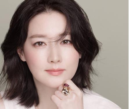 韓國十大天然女明星排行 金喜善是我們都很熟悉的韓國明星