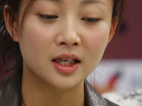 娛樂圈五大有酒窩美女排行 劉雯兩點酒窩笑起來很有親和力