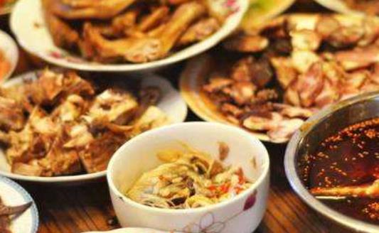 盤點中國五大“天價年夜飯” 杭州天價年夜飯地處城隍閣風(fēng)景區(qū)