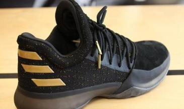 最帥籃球鞋推薦 Adidas D Rose8這款籃球鞋被稱作是外場實戰(zhàn)利器