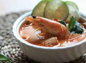 泰國(guó)美食 泰式炒河粉這也可說(shuō)是泰國(guó)菜里的招牌菜