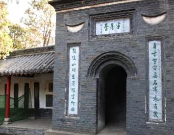 成都最好玩的地方推薦 錦里古街是當(dāng)?shù)胤浅V纳虡I(yè)街