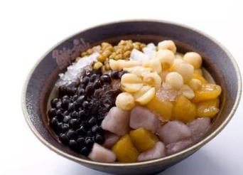芋圓甜品品牌十大排行榜 鮮芋仙堅持以純手感遵循傳統(tǒng)工法