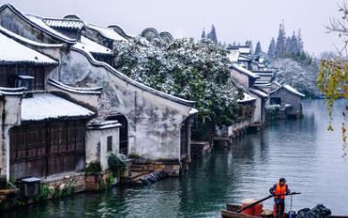 五一十大景點(diǎn) 上海迪士尼樂園是中國(guó)內(nèi)地首座迪士尼主題樂園