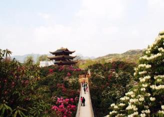 五一十大景點(diǎn) 上海迪士尼樂園是中國(guó)內(nèi)地首座迪士尼主題樂園