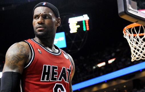 盤點(diǎn)NBA史上十大逆天賽季 庫里壓喬丹 神獸場均50+25
