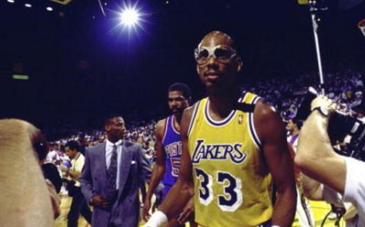 NBA季后賽300以上個(gè)蓋帽球員排行榜 大夢(mèng)奧拉朱旺、奧尼爾均上榜