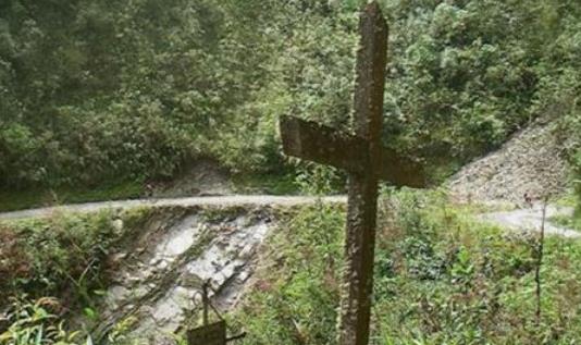 世界第一奪命公路 Yungas公路全長(zhǎng)60多公里 每年300人喪身于此