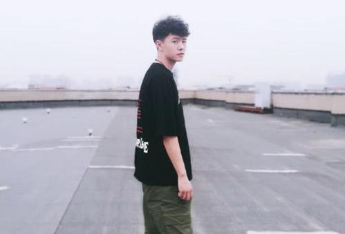全網(wǎng)公認(rèn)失戀不能聽的4首歌曲 每1首都非常傷感 第1名最催淚心痛
