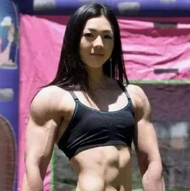 世界最強壯5位肌肉猛女 韓國著名健身教練池妍玉蘿莉臉走紅