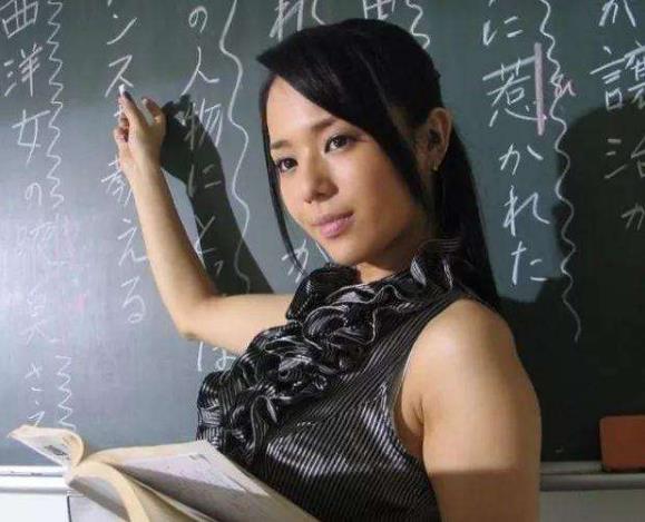 來中國瘋狂撈金的10大日本AV女優(yōu) 童顏巨乳蒼井空在中國人氣最高