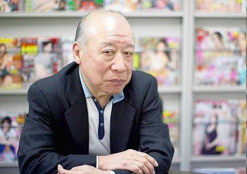 日本10大著名AV男優(yōu)神技 黃金手指加藤鷹曾與8000名AV女優(yōu)床戰(zhàn)