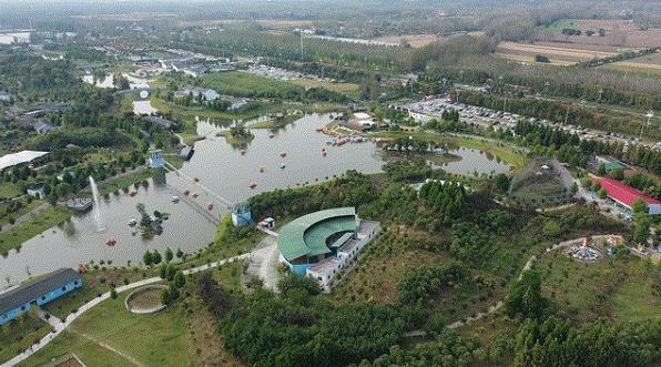 鹿小丁旅游讓你了解動物、保護(hù)動物,從而改善城市生態(tài)環(huán)境!