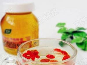 喝枸杞蜂蜜水有什么好處？枸杞蜂蜜水的功效與作用