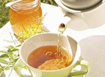 喝蜂蜜水有什么好處?蜂蜜水的作用與功效