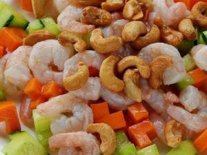 腰果的營養(yǎng)價值、功效與作用、食用禁忌、食用方法