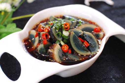 松花蛋的營養(yǎng)價(jià)值-吃松花蛋的好處